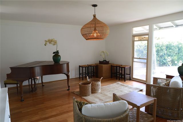 1587 Lehia Street, Honolulu, HI 96818