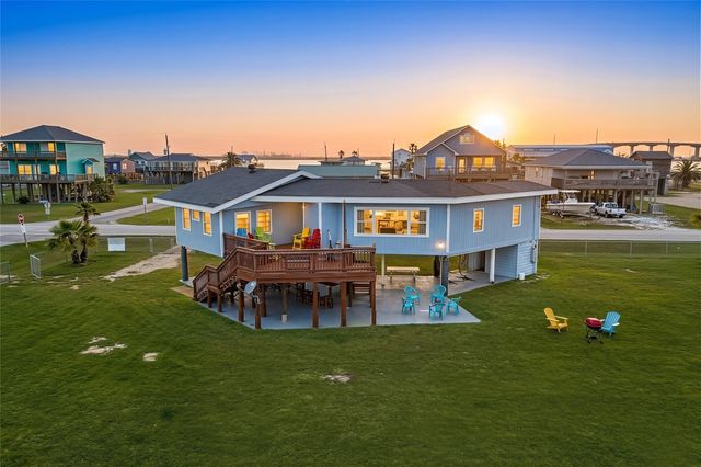 219 Fort Velasco Drive, Freeport, TX 77541