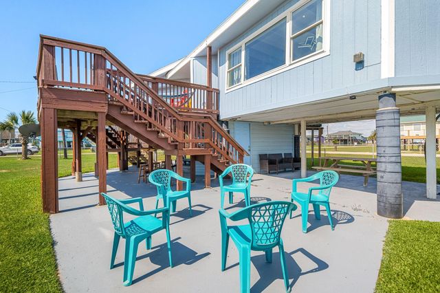 219 Fort Velasco Drive, Freeport, TX 77541