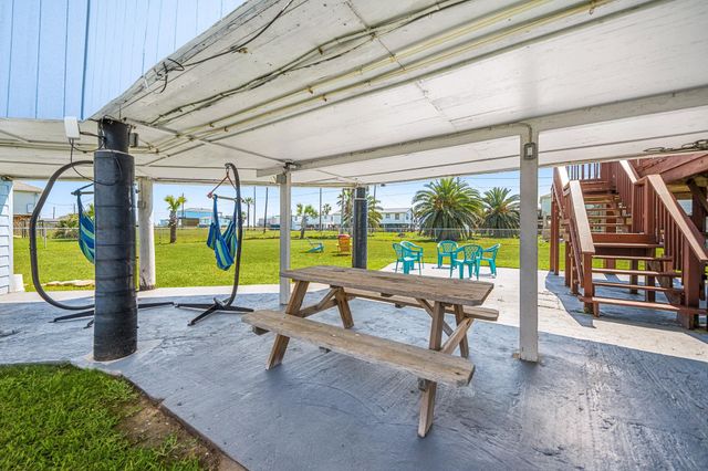 219 Fort Velasco Drive, Freeport, TX 77541