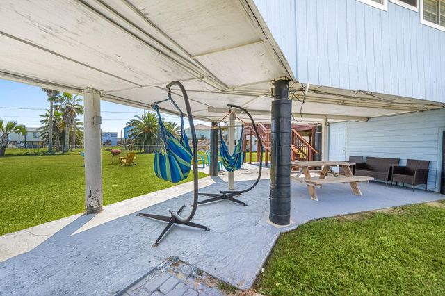 219 Fort Velasco Drive, Freeport, TX 77541