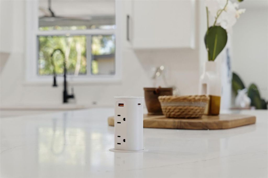 Image 12 of property listing at 4705 CYPRESS TREE DRIVE, Tampa, FL 33624