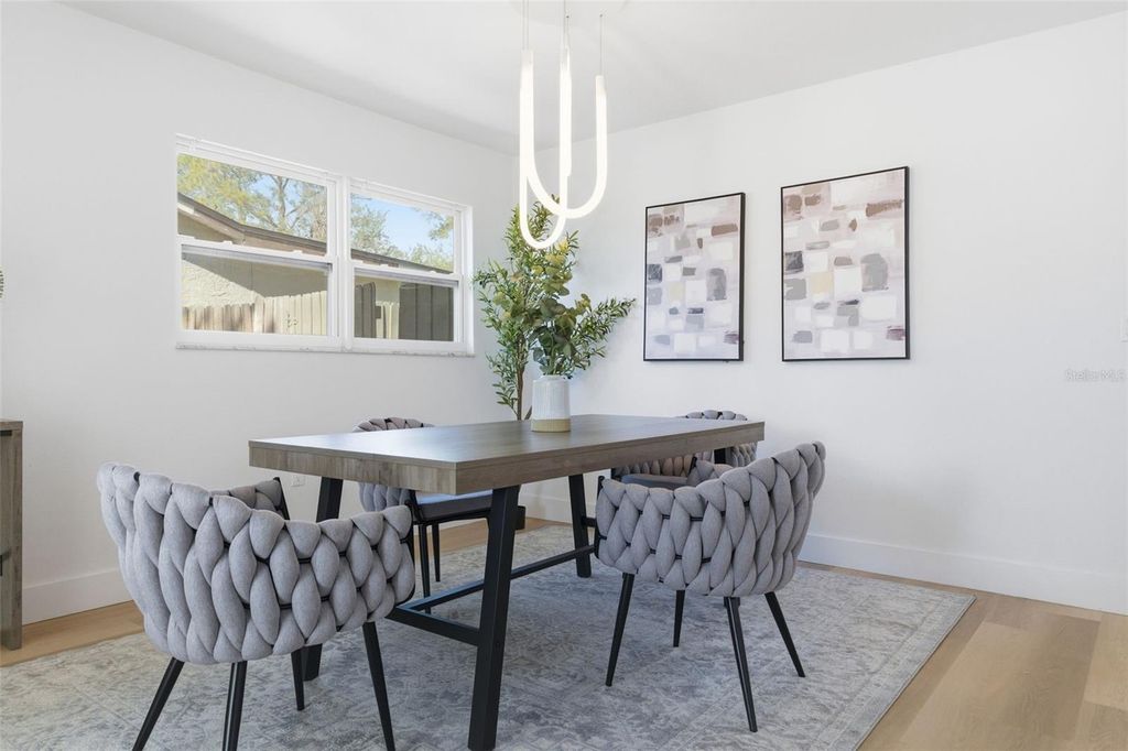 Image 14 of property listing at 4705 CYPRESS TREE DRIVE, Tampa, FL 33624