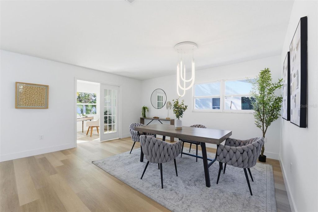 Image 15 of property listing at 4705 CYPRESS TREE DRIVE, Tampa, FL 33624