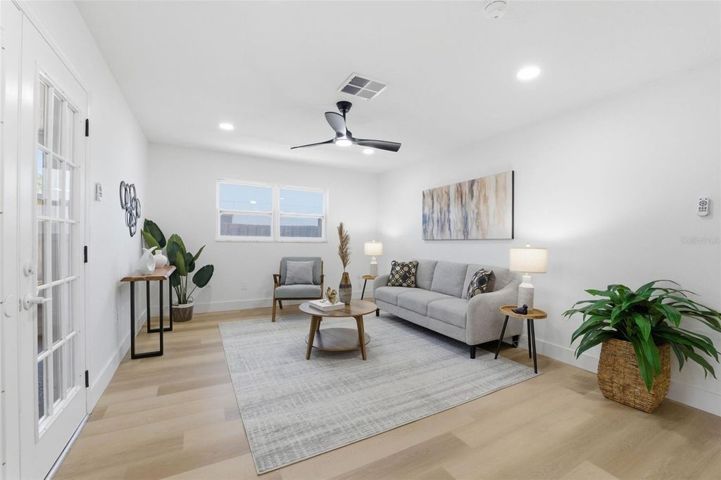 Image 18 of property listing at 4705 CYPRESS TREE DRIVE, Tampa, FL 33624