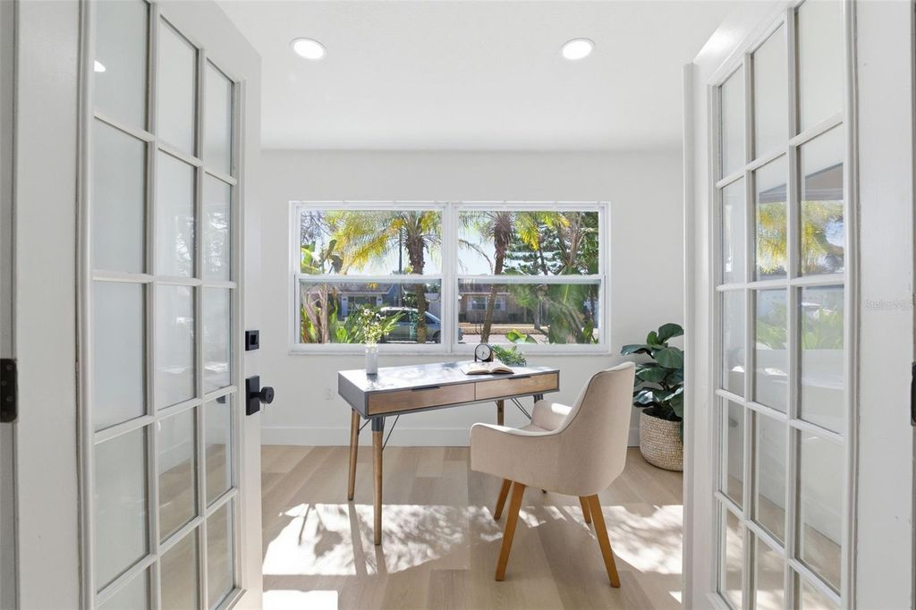 Image 29 of property listing at 4705 CYPRESS TREE DRIVE, Tampa, FL 33624