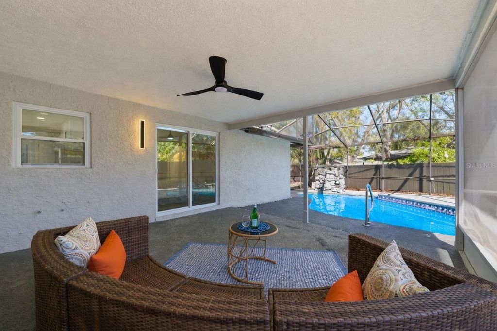 Image 30 of property listing at 4705 CYPRESS TREE DRIVE, Tampa, FL 33624