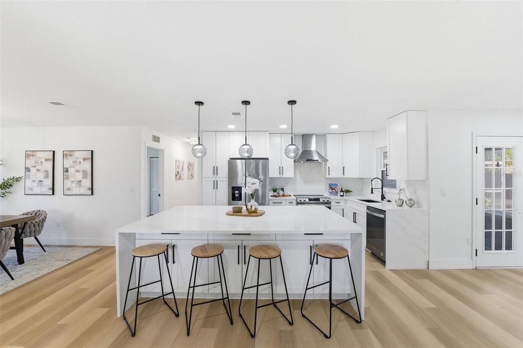 Image 5 of property listing at 4705 CYPRESS TREE DRIVE, Tampa, FL 33624