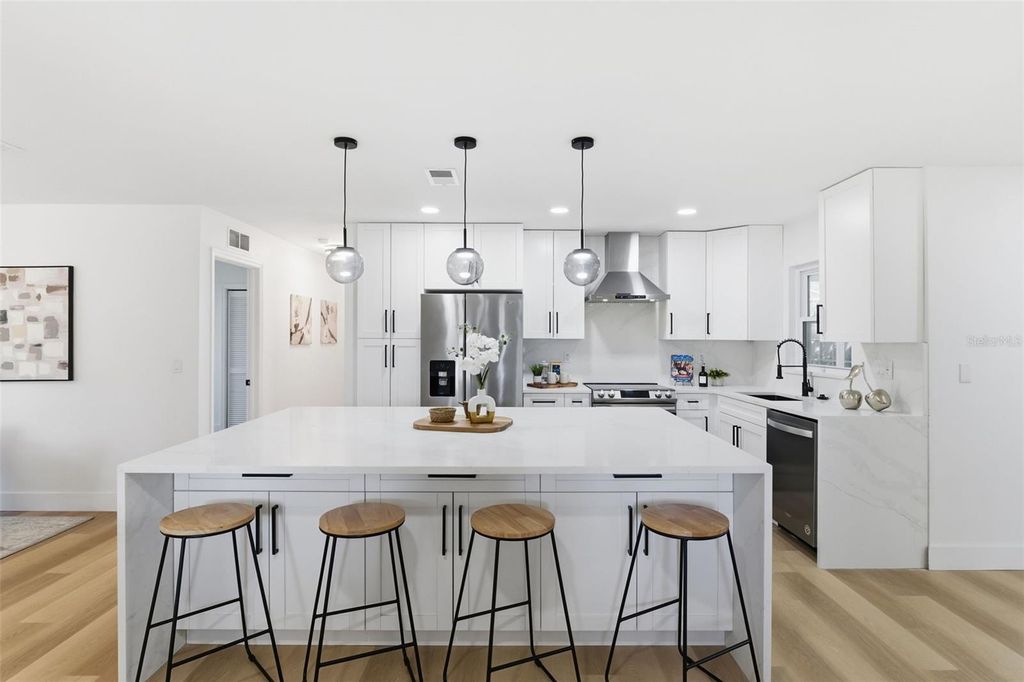 Image 9 of property listing at 4705 CYPRESS TREE DRIVE, Tampa, FL 33624