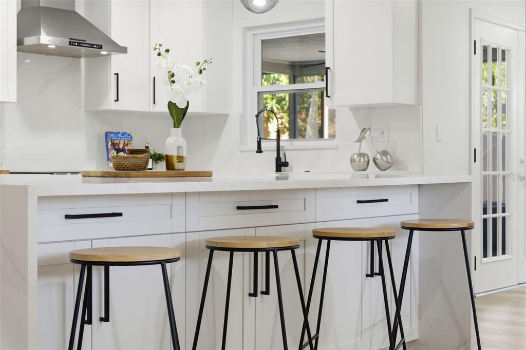 Image 10 of property listing at 4705 CYPRESS TREE DRIVE, Tampa, FL 33624