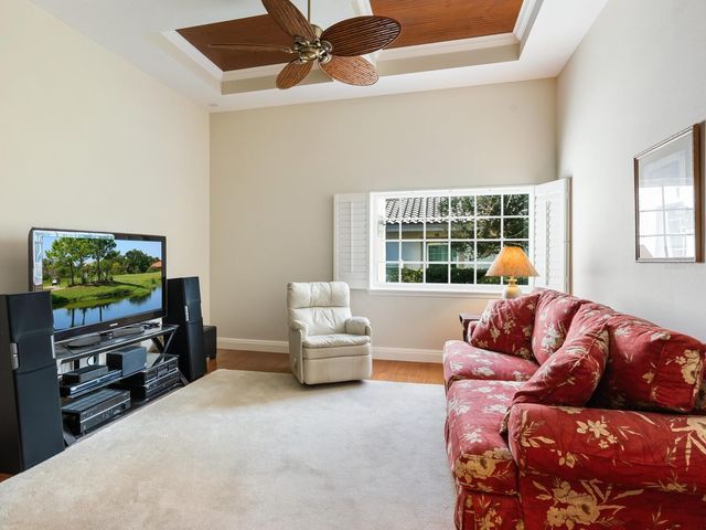 4348 HIGHLAND OAKS CIRCLE, Sarasota, FL 34235