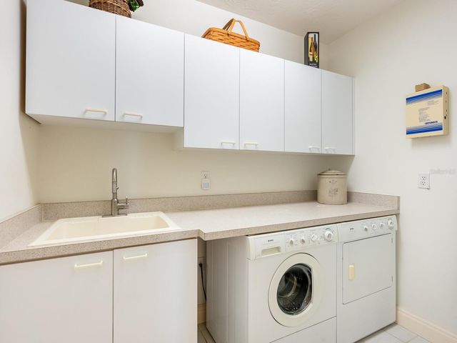 4348 HIGHLAND OAKS CIRCLE, Sarasota, FL 34235