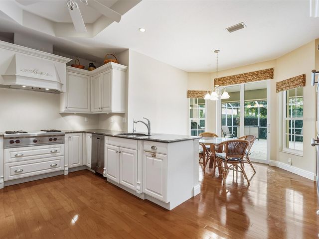 4348 HIGHLAND OAKS CIRCLE, Sarasota, FL 34235