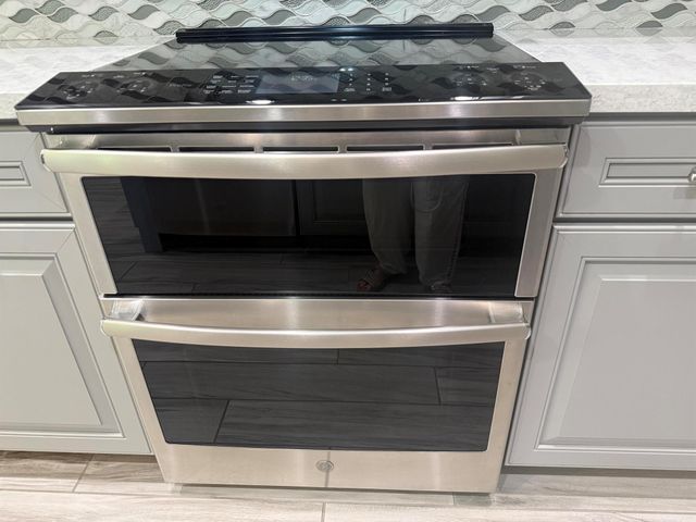 11447 SW Lake Park Drive, Port St Lucie, FL 34987