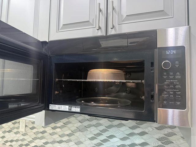 11447 SW Lake Park Drive, Port St Lucie, FL 34987