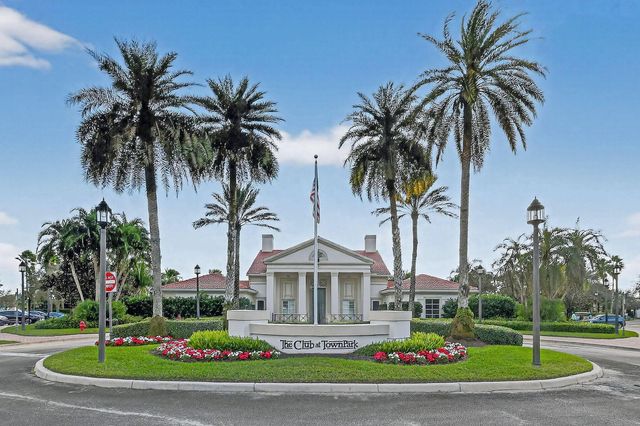 11447 SW Lake Park Drive, Port St Lucie, FL 34987