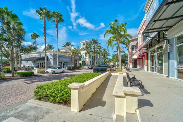 11447 SW Lake Park Drive, Port St Lucie, FL 34987