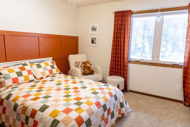 8566 Oak Hill Circle, Prior Lake, MN 55372