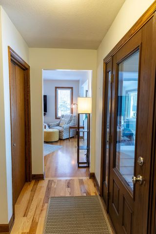 8566 Oak Hill Circle, Prior Lake, MN 55372