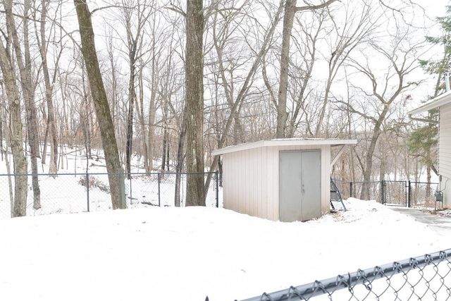 8566 Oak Hill Circle, Prior Lake, MN 55372