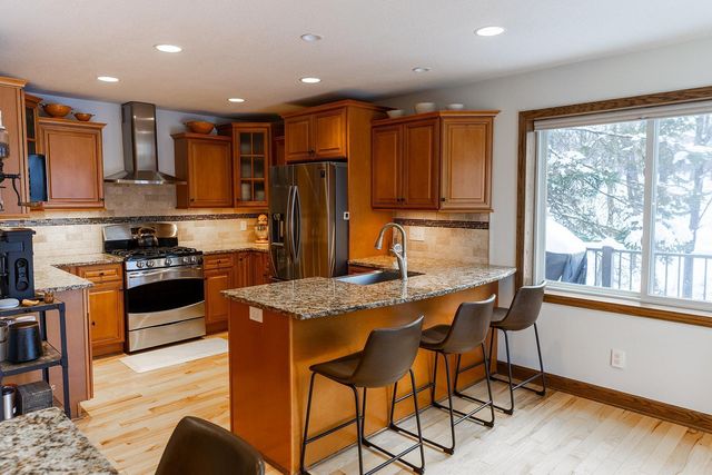 8566 Oak Hill Circle, Prior Lake, MN 55372