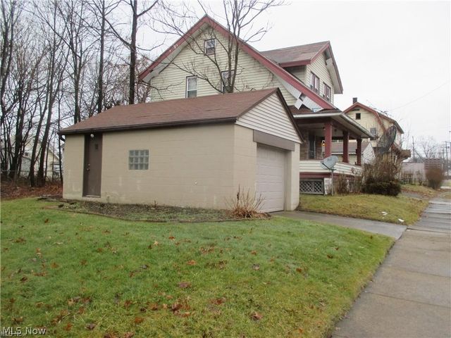 702 Delaware Avenue, Youngstown, OH 44510
