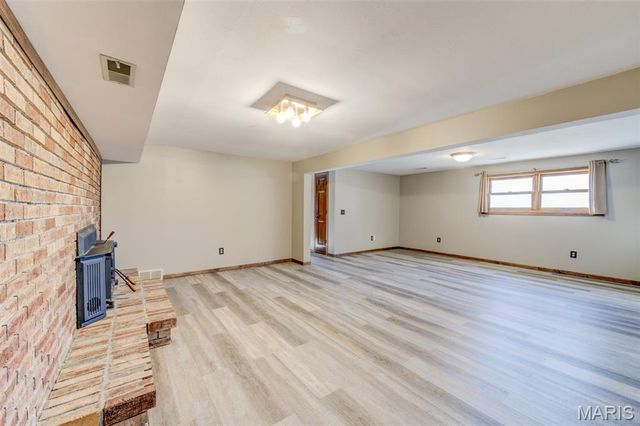 12 Voyager Drive, St Peters, MO 63376