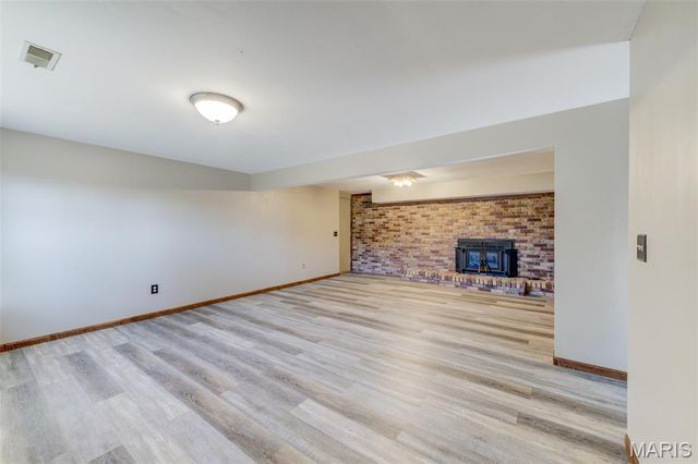 12 Voyager Drive, St Peters, MO 63376