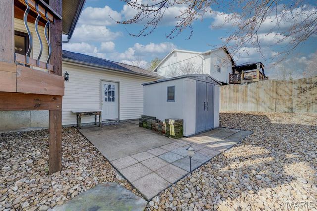 12 Voyager Drive, St Peters, MO 63376