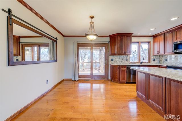 12 Voyager Drive, St Peters, MO 63376