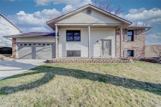 12 Voyager Drive, St Peters, MO 63376