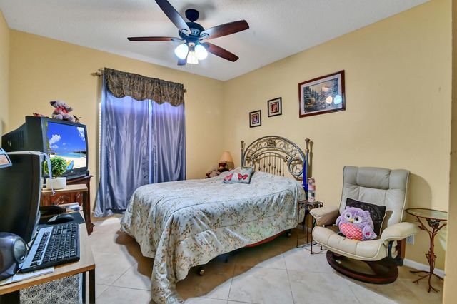 8072 Key West Lane, Boynton Beach, FL 33472