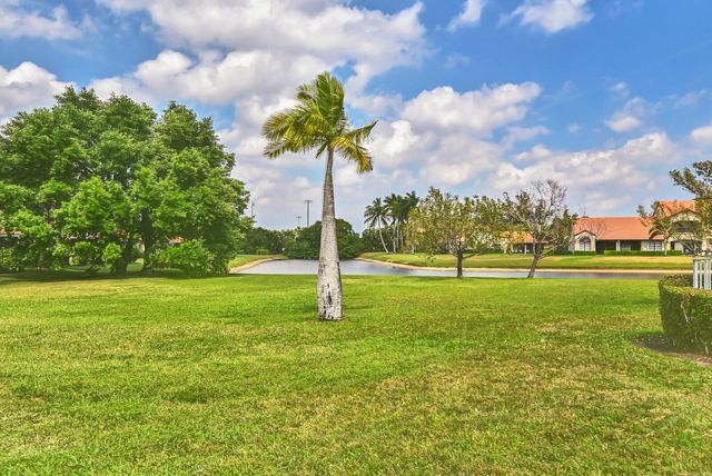 8072 Key West Lane, Boynton Beach, FL 33472