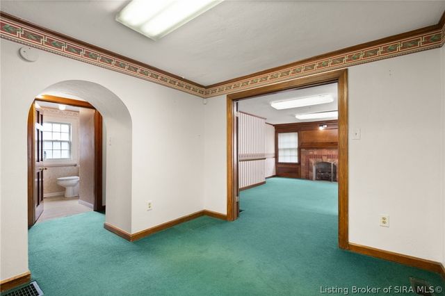 1302 E 10th Street, Jeffersonville, IN 47130