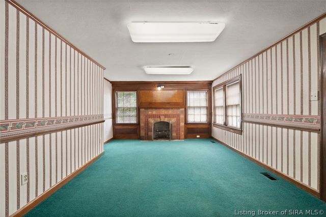 1302 E 10th Street, Jeffersonville, IN 47130