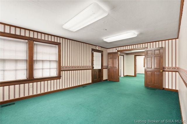 1302 E 10th Street, Jeffersonville, IN 47130