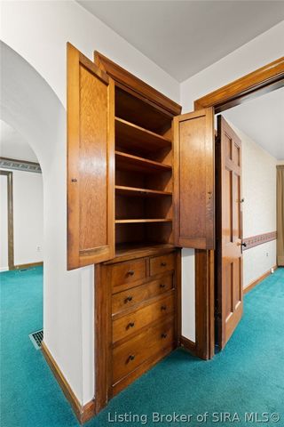 1302 E 10th Street, Jeffersonville, IN 47130