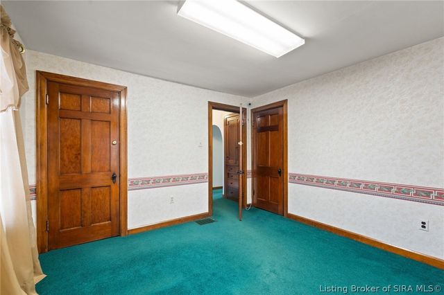 1302 E 10th Street, Jeffersonville, IN 47130
