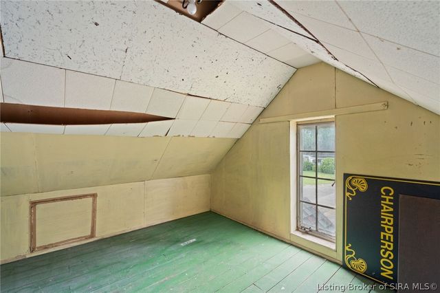 1302 E 10th Street, Jeffersonville, IN 47130