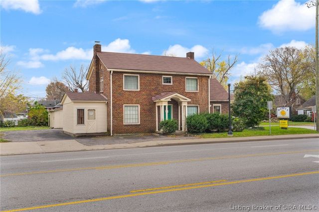 1302 E 10th Street, Jeffersonville, IN 47130