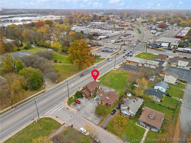 1302 E 10th Street, Jeffersonville, IN 47130