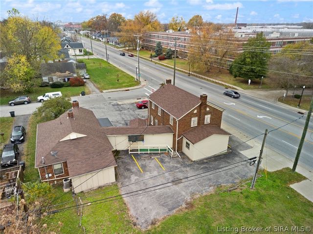 1302 E 10th Street, Jeffersonville, IN 47130