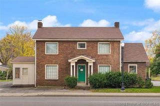 1302 E 10th Street, Jeffersonville, IN 47130