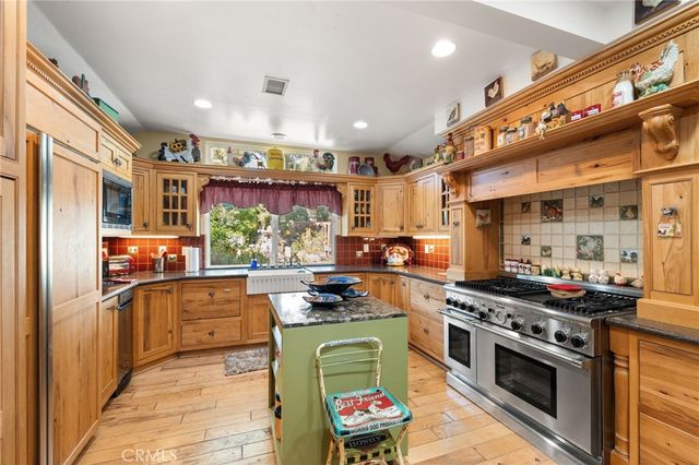 16620 Rocky Glen Road, Perris, CA 92570