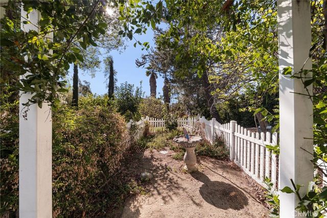 16620 Rocky Glen Road, Perris, CA 92570