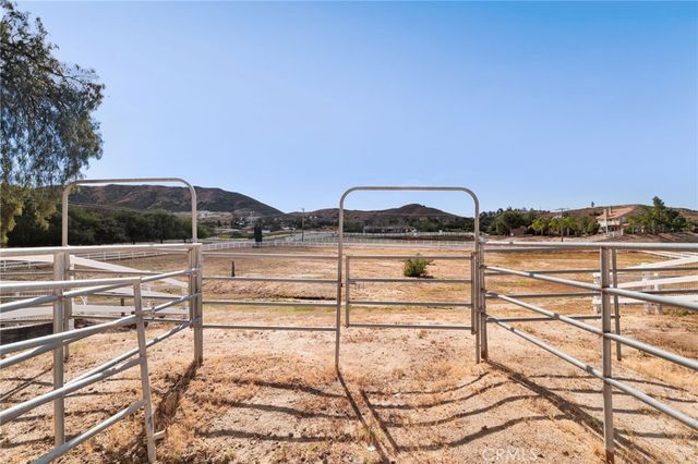 16620 Rocky Glen Road, Perris, CA 92570