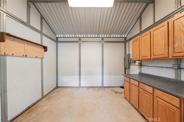 16620 Rocky Glen Road, Perris, CA 92570