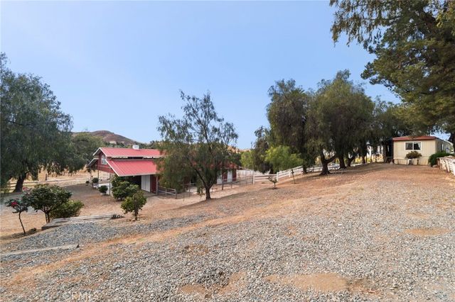 16620 Rocky Glen Road, Perris, CA 92570
