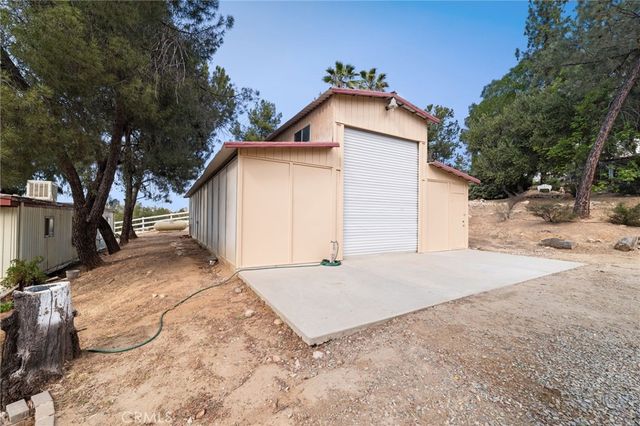 16620 Rocky Glen Road, Perris, CA 92570