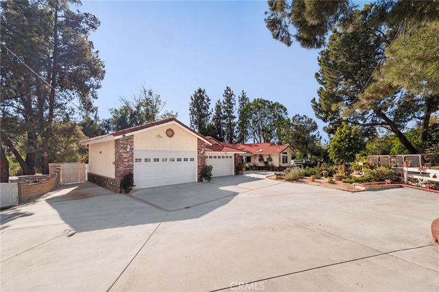 16620 Rocky Glen Road, Perris, CA 92570